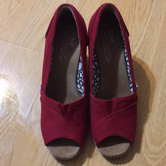 Toms Shoes - TOMS